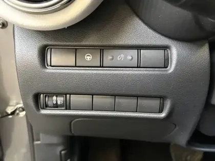 Photo 16 Nissan Juke  HYBRID 143