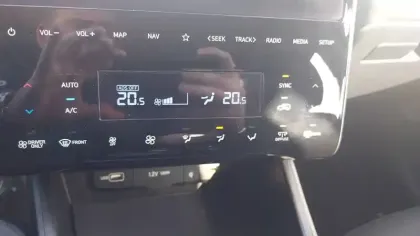 Photo 8 Hyundai Tucson  1.6 T-GDI 230 Hybrid BVA6