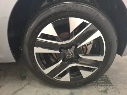 Photo 11 Peugeot 208  Hybrid 100 e-DCS6