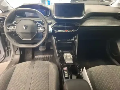 Photo 27 Peugeot 208  Hybrid 100 e-DCS6