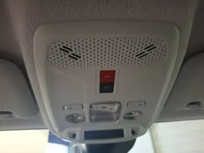 Photo 13 Peugeot 208  Hybrid 100 e-DCS6