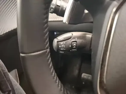 Photo 22 Peugeot 208  Hybrid 100 e-DCS6