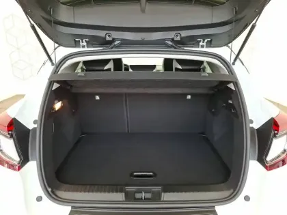 Photo 15 Renault Captur  TCe 140 EDC - 21