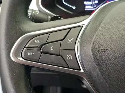 Photo 32 Renault Captur  TCe 140 EDC - 21