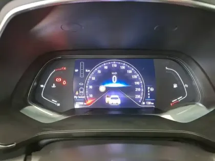 Photo 20 Renault Captur  TCe 140 EDC - 21