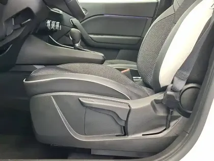 Photo 28 Renault Captur  TCe 140 EDC - 21