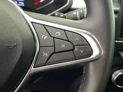 Photo 33 Renault Captur  TCe 140 EDC - 21