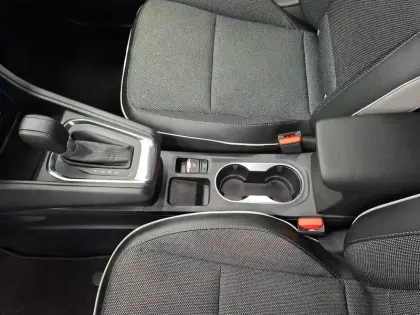 Photo 21 Renault Captur  TCe 140 EDC - 21