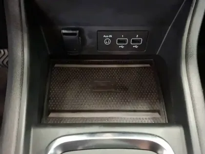 Photo 24 Renault Captur  TCe 140 EDC - 21