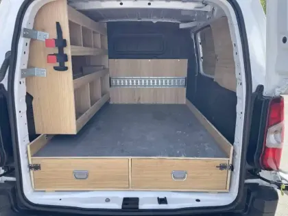 Photo 11 Peugeot Partner  FOURGON STANDARD 1000 KG BLUEHDI 130 S&S BVM6