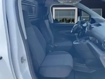 Photo 14 Peugeot Partner  FOURGON STANDARD 1000 KG BLUEHDI 130 S&S BVM6