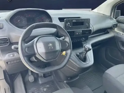 Photo 12 Peugeot Partner  FOURGON STANDARD 1000 KG BLUEHDI 130 S&S BVM6