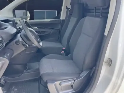 Photo 13 Peugeot Partner  FOURGON STANDARD 1000 KG BLUEHDI 130 S&S BVM6