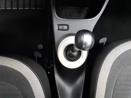 Photo 33 Renault Twingo  III Achat Intégral - 21