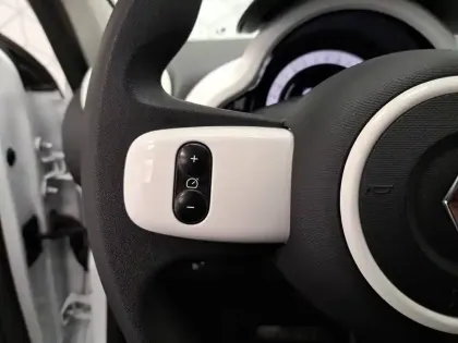 Photo 29 Renault Twingo  III Achat Intégral - 21