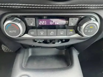 Photo 10 Nissan Juke  HYBRID 143