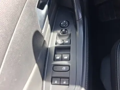 Photo 16 Peugeot 308  SW BlueHDi 130ch S&S EAT8