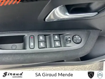 Photo 18 Peugeot 208  PureTech 100 S&S BVM6