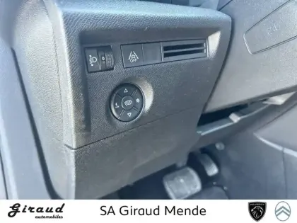 Photo 16 Citroën C4  PureTech 130 S&S EAT8