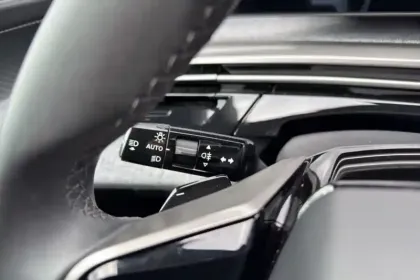 Photo 19 Peugeot 3008  Hybrid 136 e-DCS6