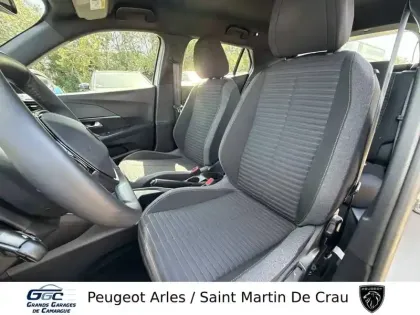 Photo 8 Peugeot 2008  PureTech 100 S&S BVM6