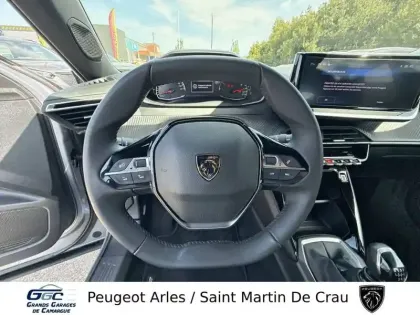 Photo 15 Peugeot 2008  PureTech 100 S&S BVM6