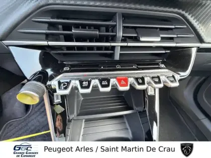 Photo 20 Peugeot 2008  PureTech 100 S&S BVM6