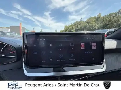 Photo 17 Peugeot 2008  PureTech 100 S&S BVM6