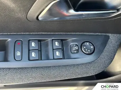 Photo 23 Peugeot 208  PureTech 75 S&S BVM5