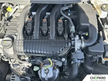 Photo 25 Peugeot 208  PureTech 75 S&S BVM5