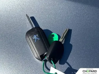 Photo 20 Peugeot 208  PureTech 75 S&S BVM5