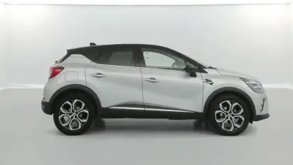Photo 14 Renault Captur  mild hybrid 160 EDC