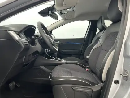 Photo 17 Renault Captur  mild hybrid 160 EDC