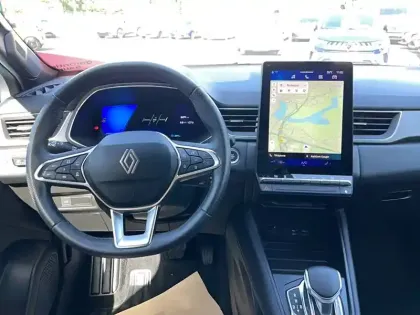 Photo 5 Renault Symbioz  E-Tech full hybrid 145