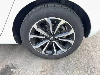 Photo 15 Renault Clio  TCe 90