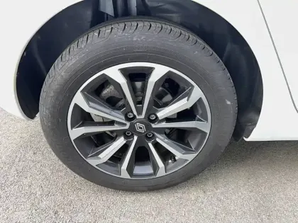 Photo 17 Renault Clio  TCe 90