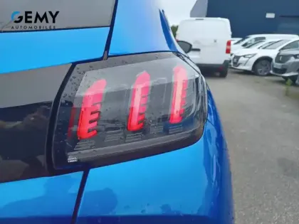 Photo 20 Peugeot 208  PureTech 130 S&S EAT8