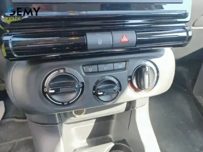 Photo 15 Citroën C3  PureTech 83 ch BVM5