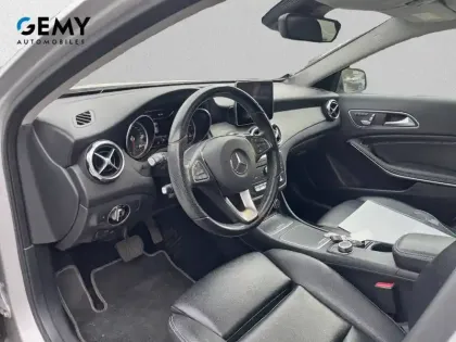 Photo 8 Mercedes GLA  200 7-G DCT