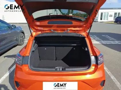 Photo 5 Renault Clio  E-Tech full hybrid 145 ch GSR2