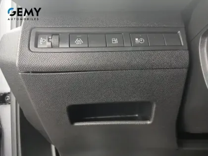Photo 46 Peugeot 3008  Hybrid 225 e-EAT8
