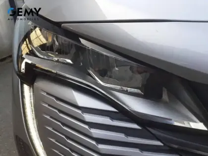 Photo 24 Peugeot 3008  Hybrid 225 e-EAT8