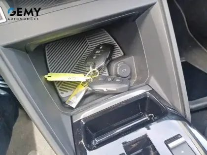 Photo 12 Citroën C4 e- 136 ch Automatique