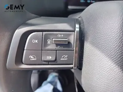 Photo 14 Citroën C4 e- 136 ch Automatique