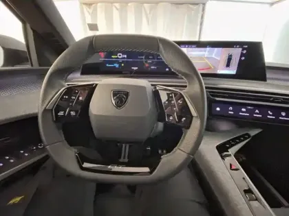 Photo 14 Peugeot 2008  Hybrid 145 e-DCS6