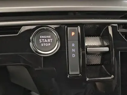 Photo 15 Peugeot 2008  Hybrid 145 e-DCS6