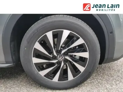 Photo 8 Volkswagen T-roc  1.5 eTSI EVO2 Hybrid 150 ch DSG7