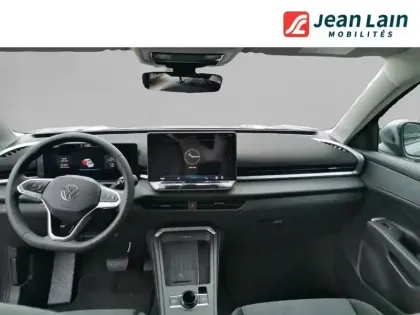 Photo 17 Volkswagen T-roc  1.5 eTSI EVO2 Hybrid 150 ch DSG7