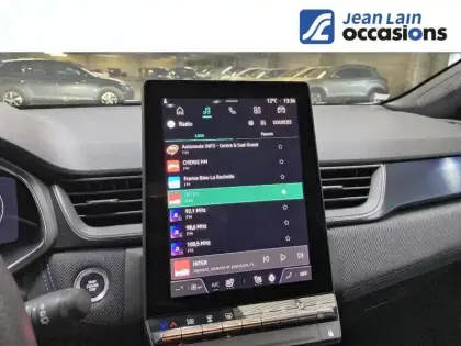 Photo 14 Renault Captur  mild hybrid 160 EDC