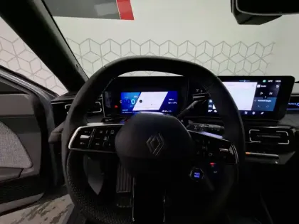 Photo 9 Renault 4 Renault  E-Tech Electrique 150 ch autonomie confort